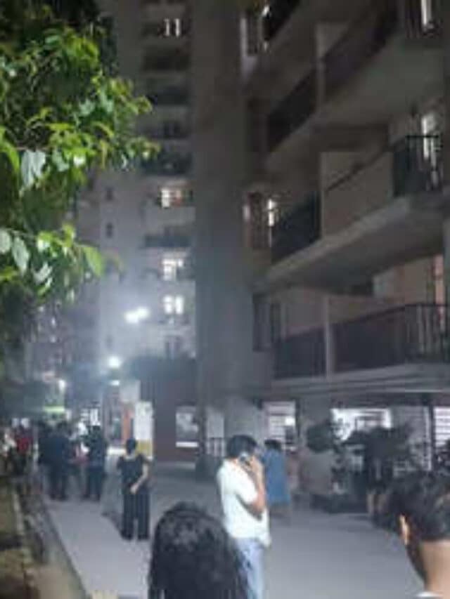 Strong Earthquake Shakes Delhi-Ghaziabad Early Morning – Buildings Tremble!